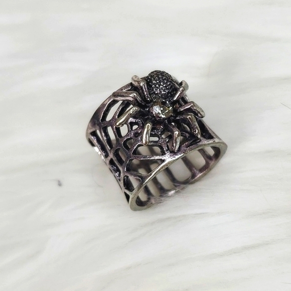 Y2K Rhinestone Hot Topic Jumping Spider Cobweb Web Black Cuff Ring Halloween - Picture 8 of 16